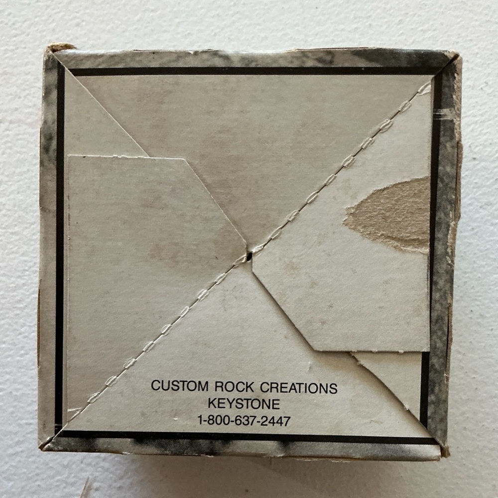 VINTAGE HIDE A KEY ROCK - Picture 10 of 10
